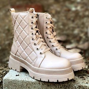 NEW Nude Beige Quilted Laced Up Lug Sole Platform Zip Ankle Combat Boots Shoes